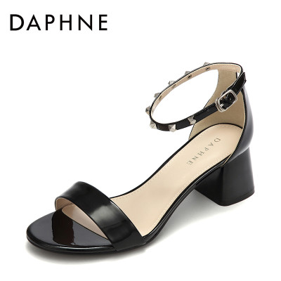 Daphne\/达芙妮17正品时尚铆钉一字扣高跟鞋 